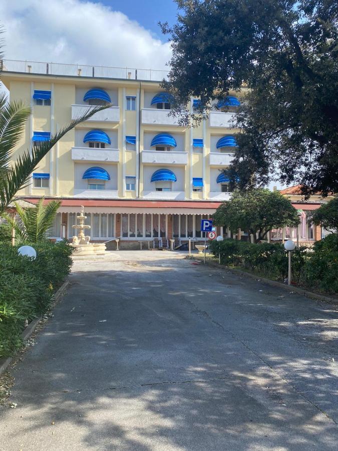 לידו די קאמאיורה Hotel Villa Colombo מראה חיצוני תמונה