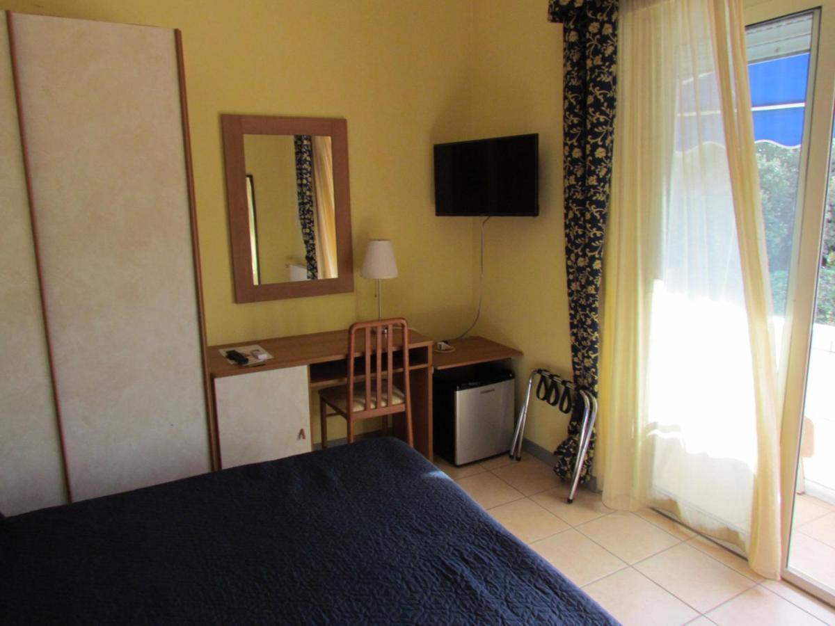 לידו די קאמאיורה Hotel Villa Colombo מראה חיצוני תמונה