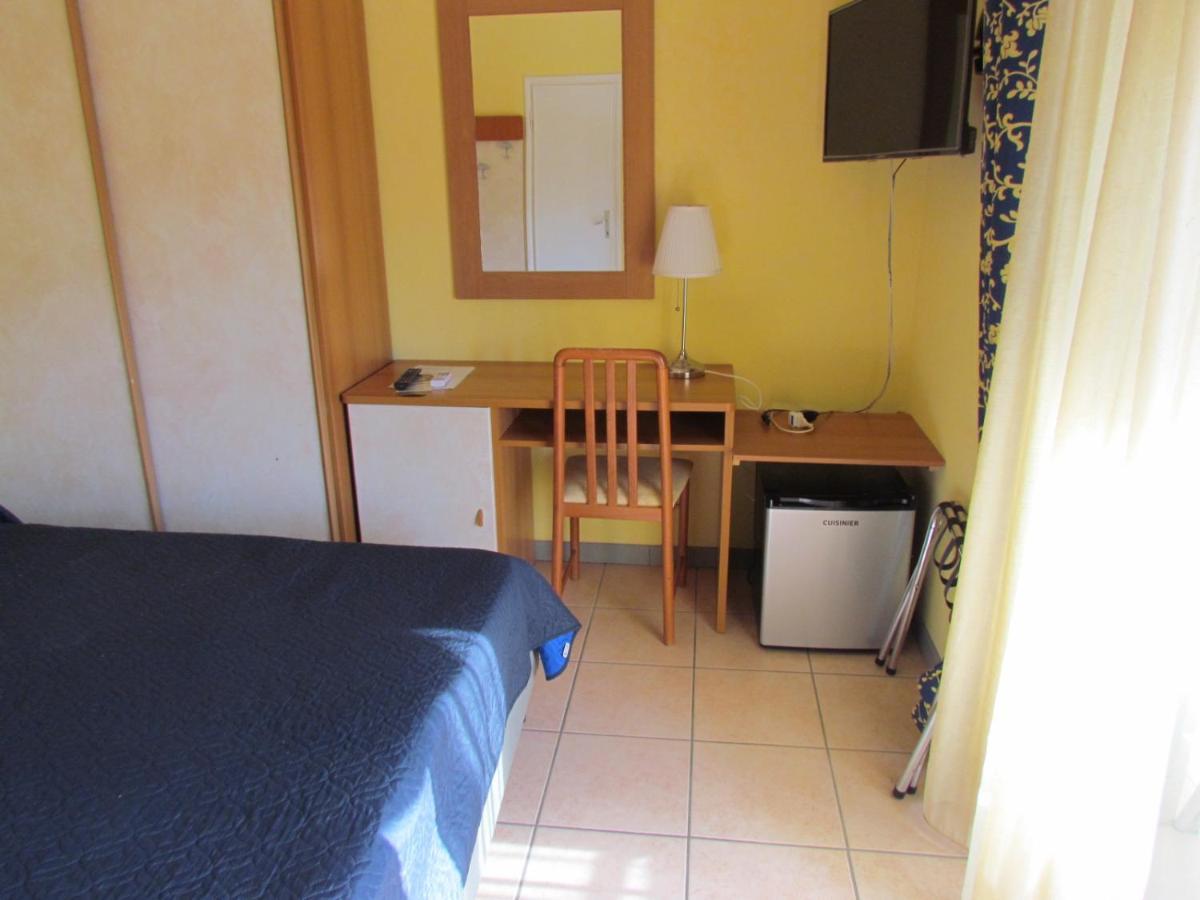 לידו די קאמאיורה Hotel Villa Colombo מראה חיצוני תמונה