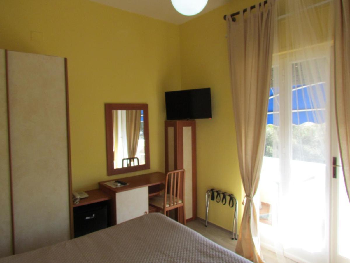 לידו די קאמאיורה Hotel Villa Colombo מראה חיצוני תמונה