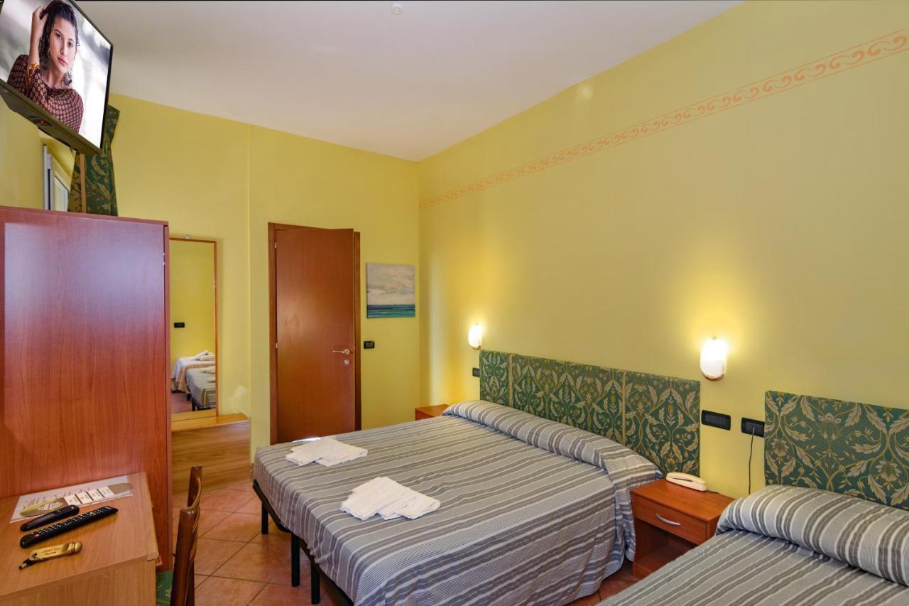 לידו די קאמאיורה Hotel Villa Colombo מראה חיצוני תמונה