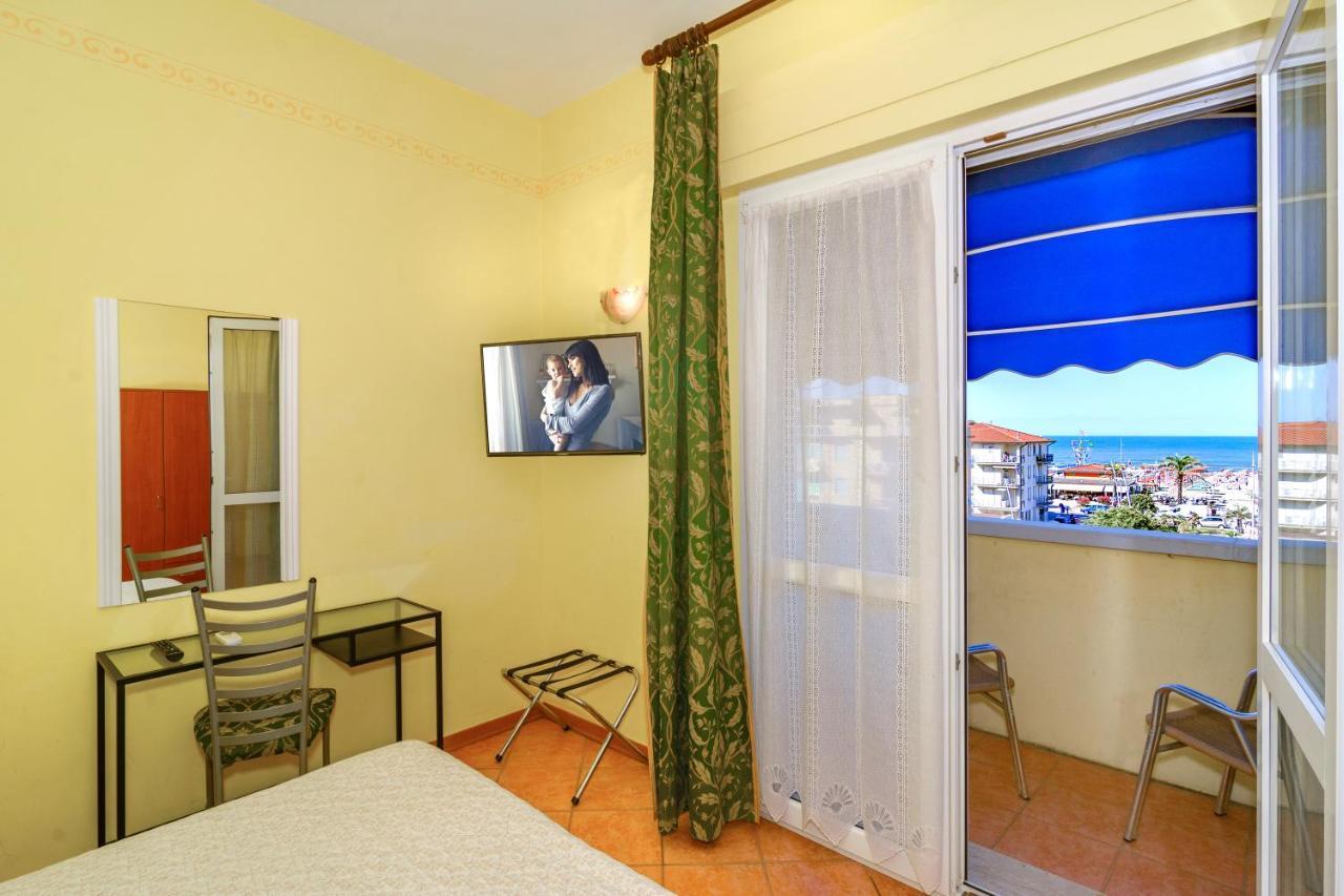 לידו די קאמאיורה Hotel Villa Colombo מראה חיצוני תמונה