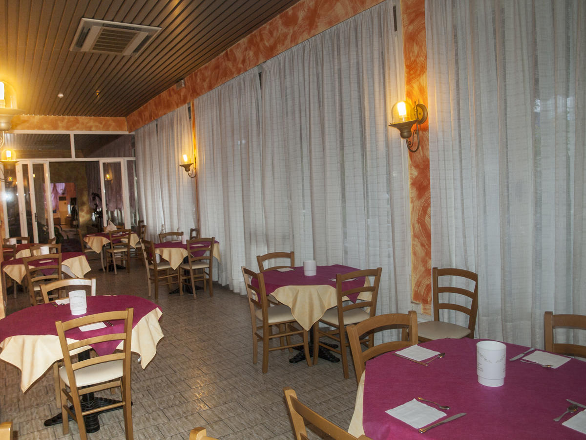 לידו די קאמאיורה Hotel Villa Colombo מראה חיצוני תמונה