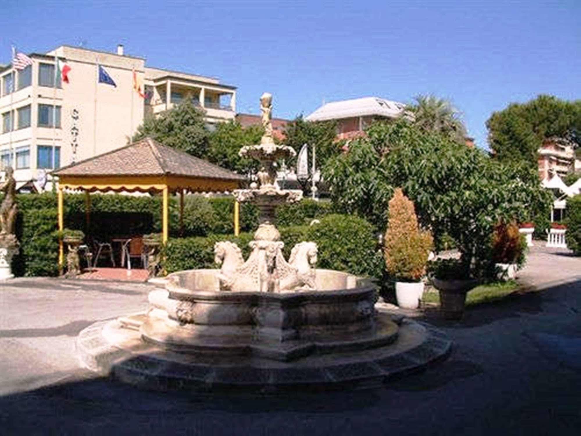 לידו די קאמאיורה Hotel Villa Colombo מראה חיצוני תמונה