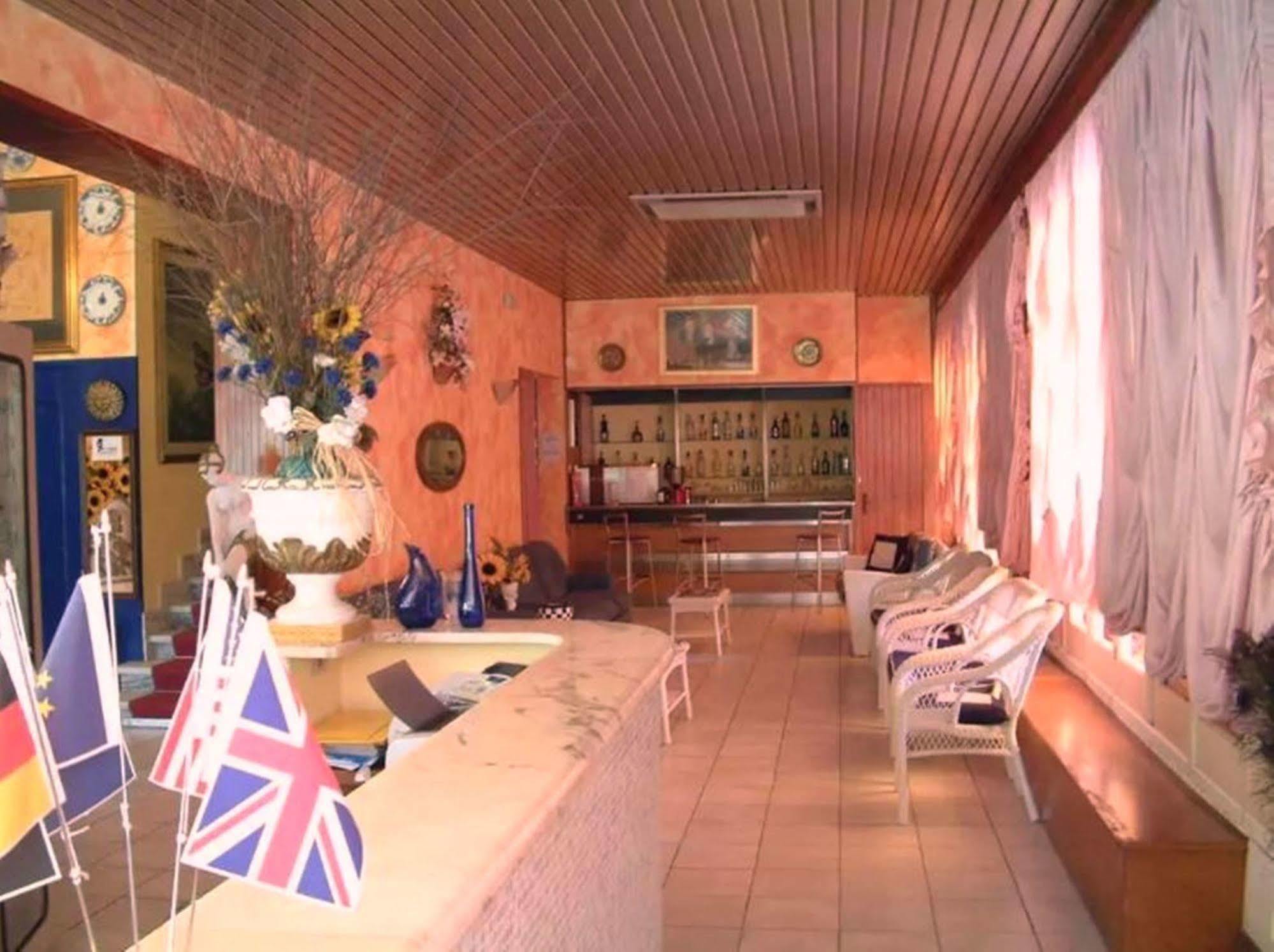 לידו די קאמאיורה Hotel Villa Colombo מראה חיצוני תמונה